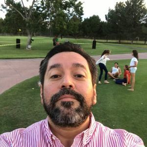 Meet your Posher, Carlos gerardo